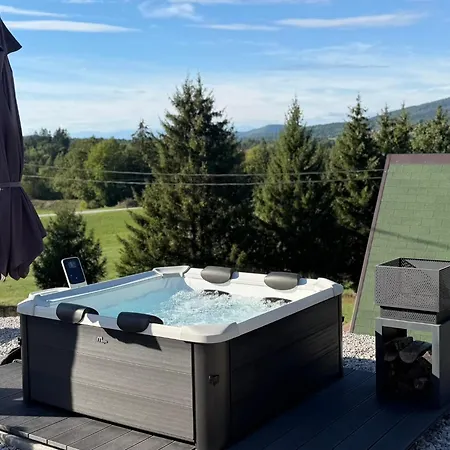 Cozy With Hot Tub & Pool Begunje pri Cerknici